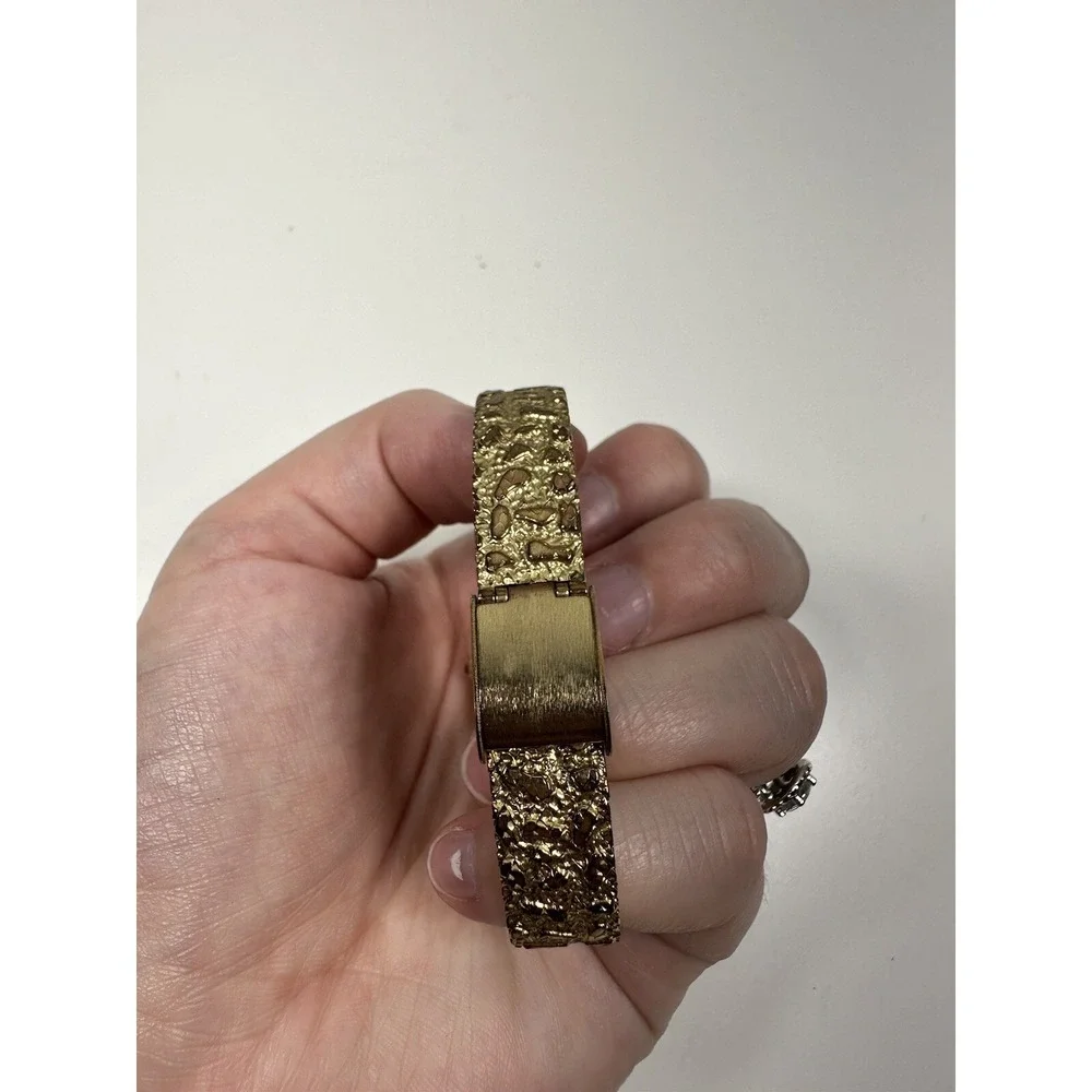 Geneva Gold Nugget Ladies Watch Stainless Steel FLG‎ Clasp 220566 Needs Battery